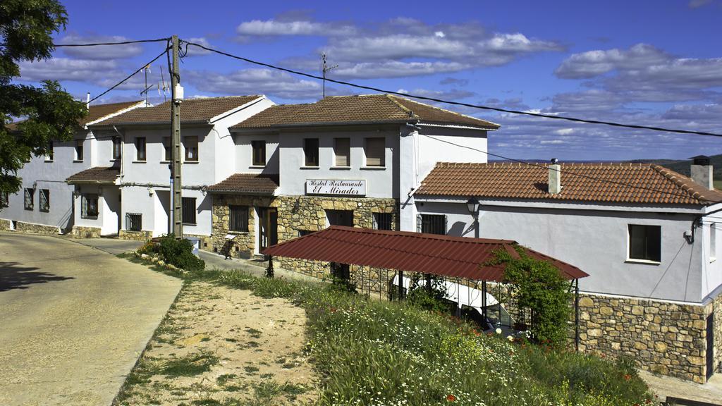 Hospedium Hostal Restaurante El Mirador De Atienza Exterior foto